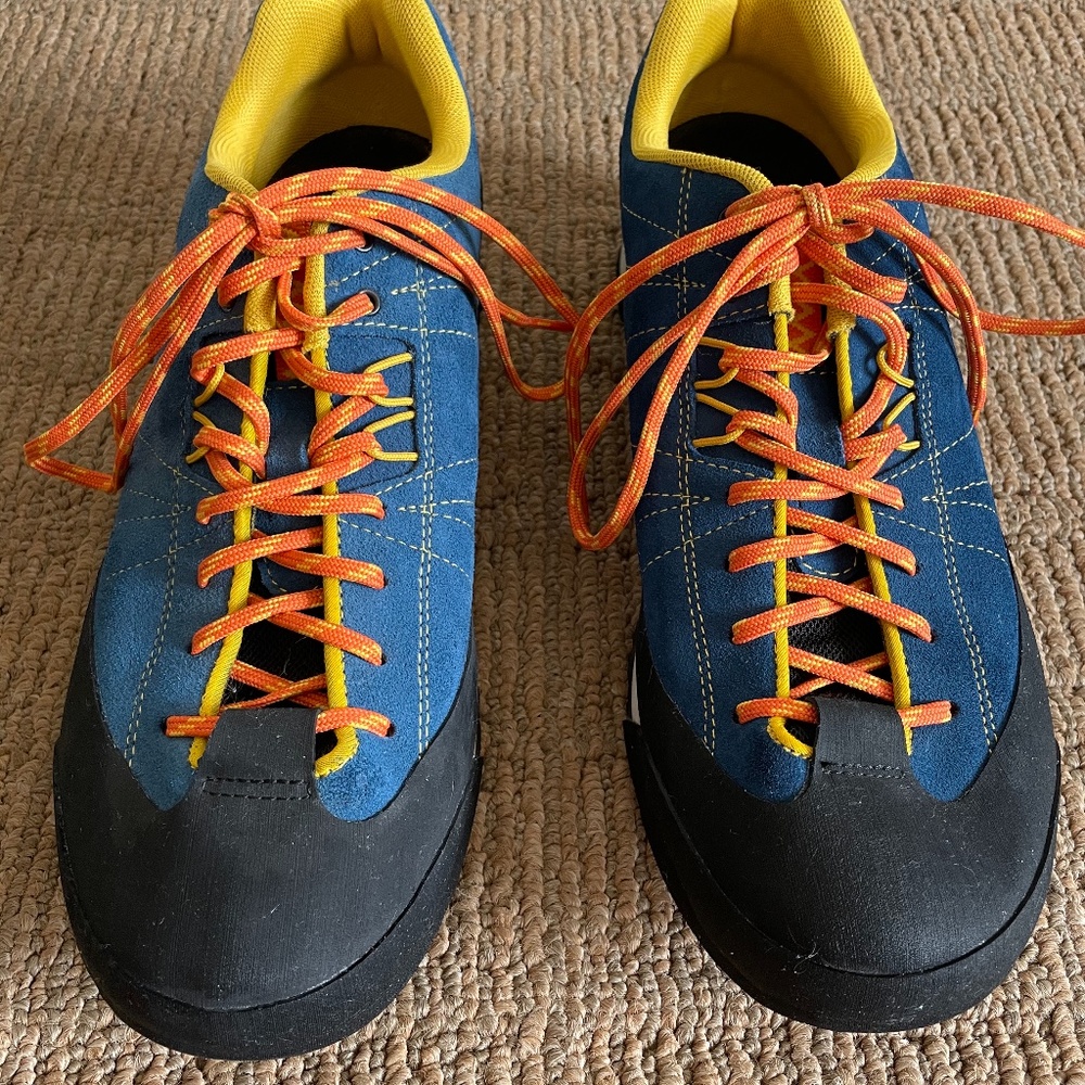Merrell- hiker/climbers- Retro LOOK- US 11